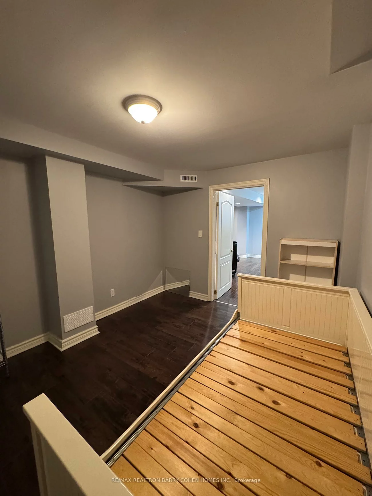 493, Worth, Beverley Glen, Vaughan