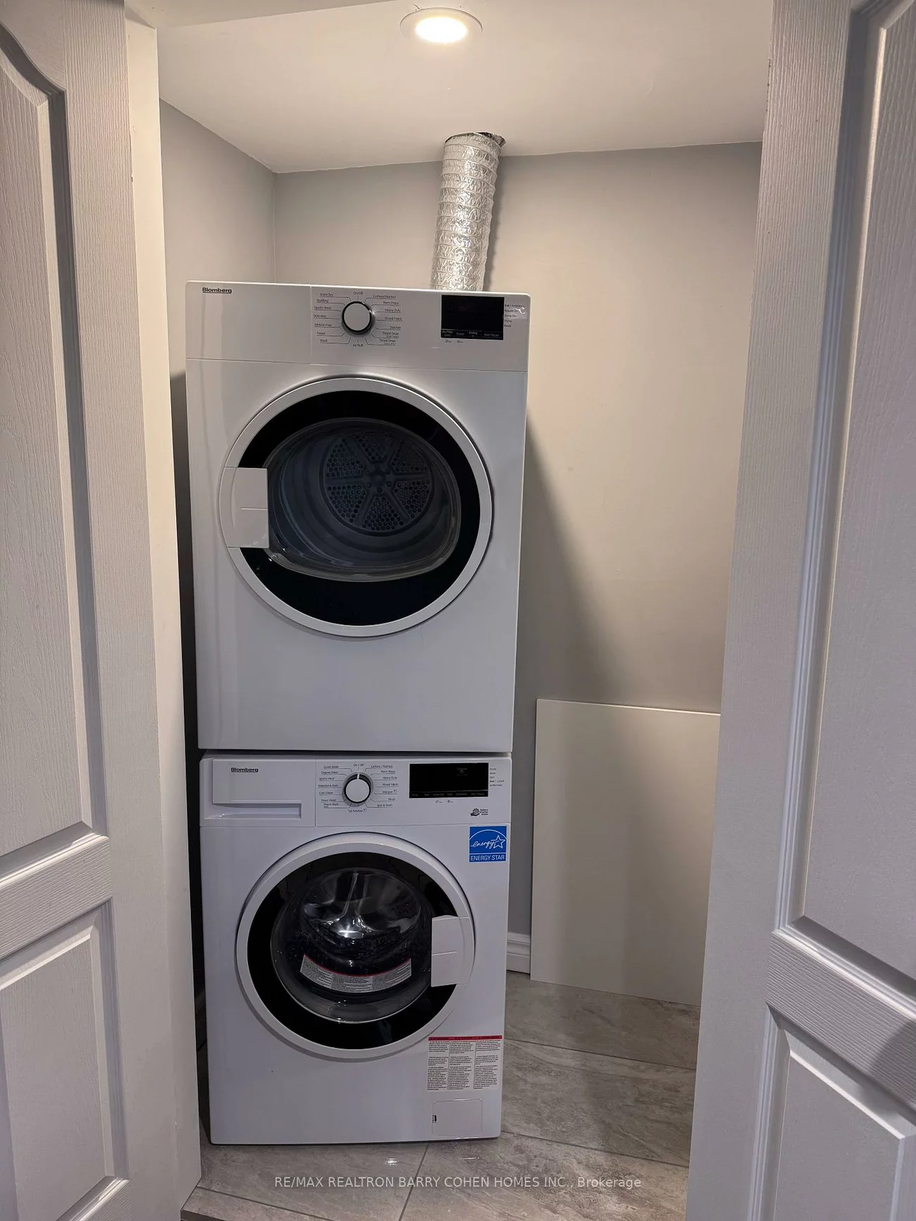 493, Worth, Beverley Glen, Vaughan