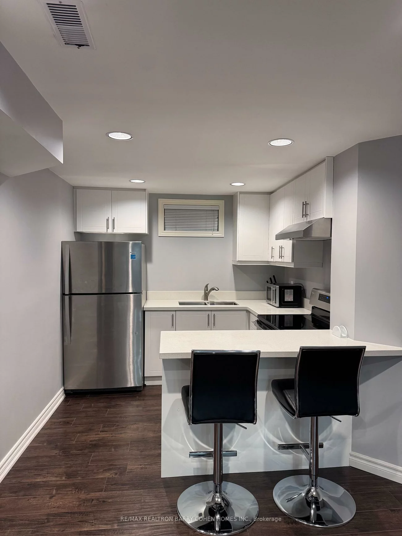 493, Worth, Beverley Glen, Vaughan