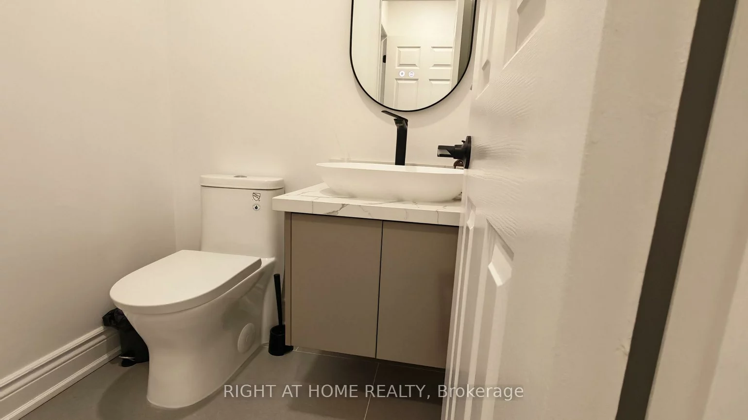 27, Patna, Maple, Vaughan