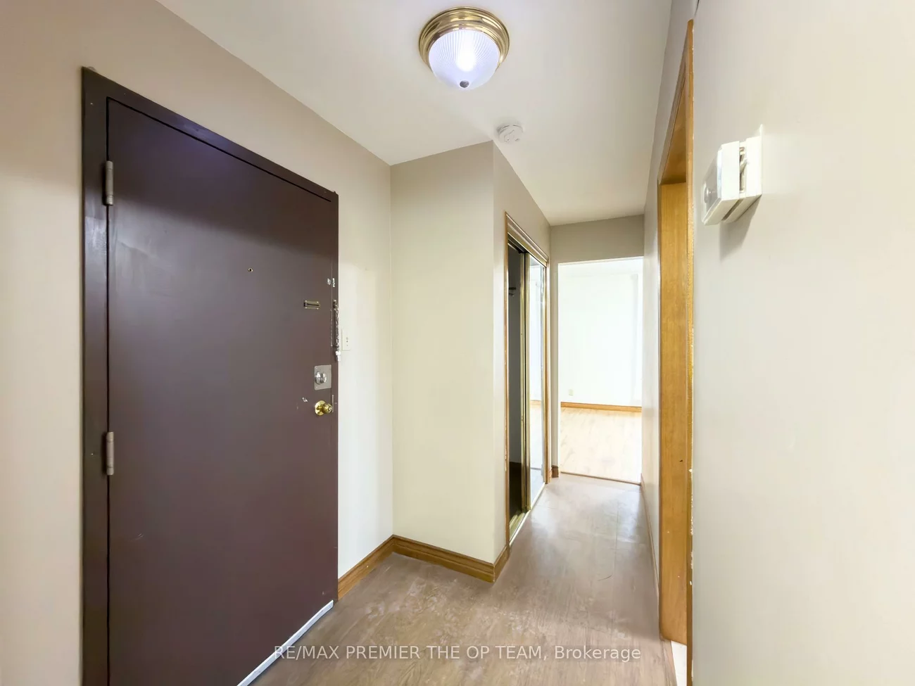 2311, Major Mackenzie, Maple, Vaughan