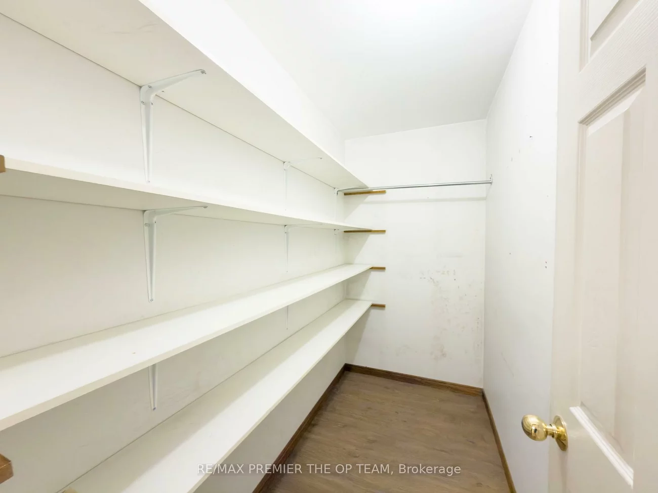 2311, Major Mackenzie, Maple, Vaughan