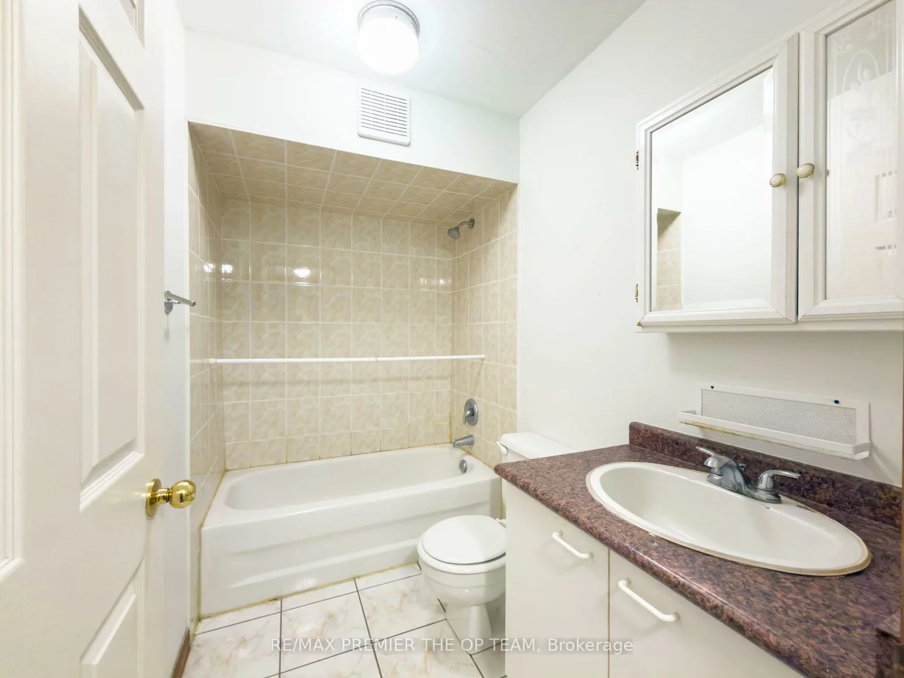 2311, Major Mackenzie, Maple, Vaughan