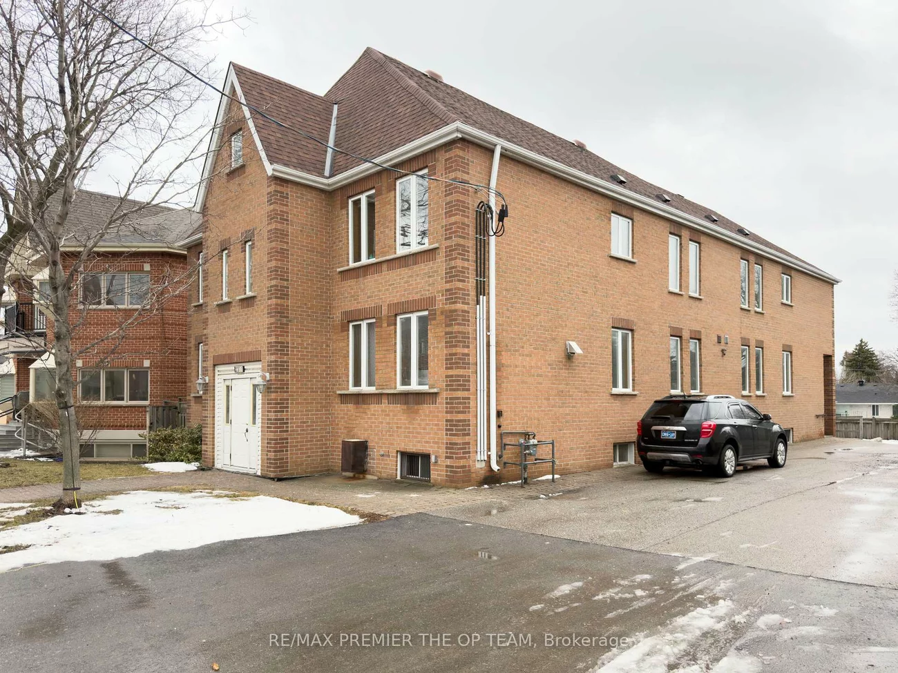 2311, Major Mackenzie, Maple, Vaughan