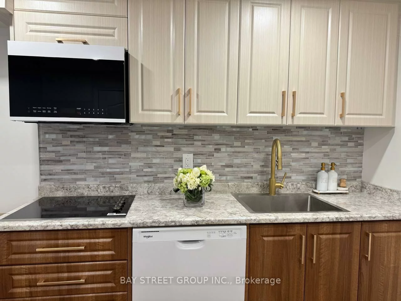 49, Chiara, Vellore Village, Vaughan