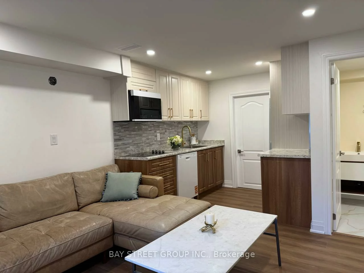 49, Chiara, Vellore Village, Vaughan