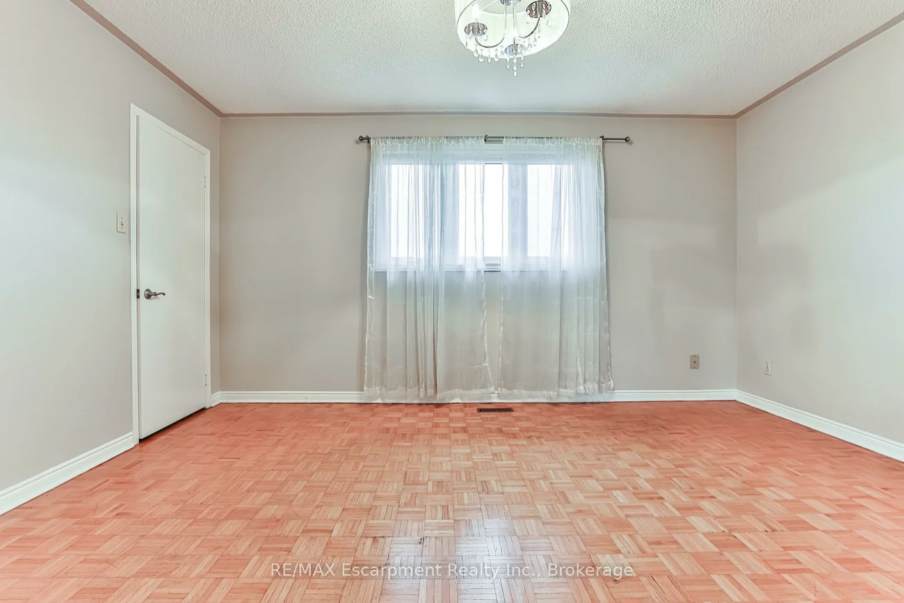 90, WATERFALL, East Woodbridge, Vaughan