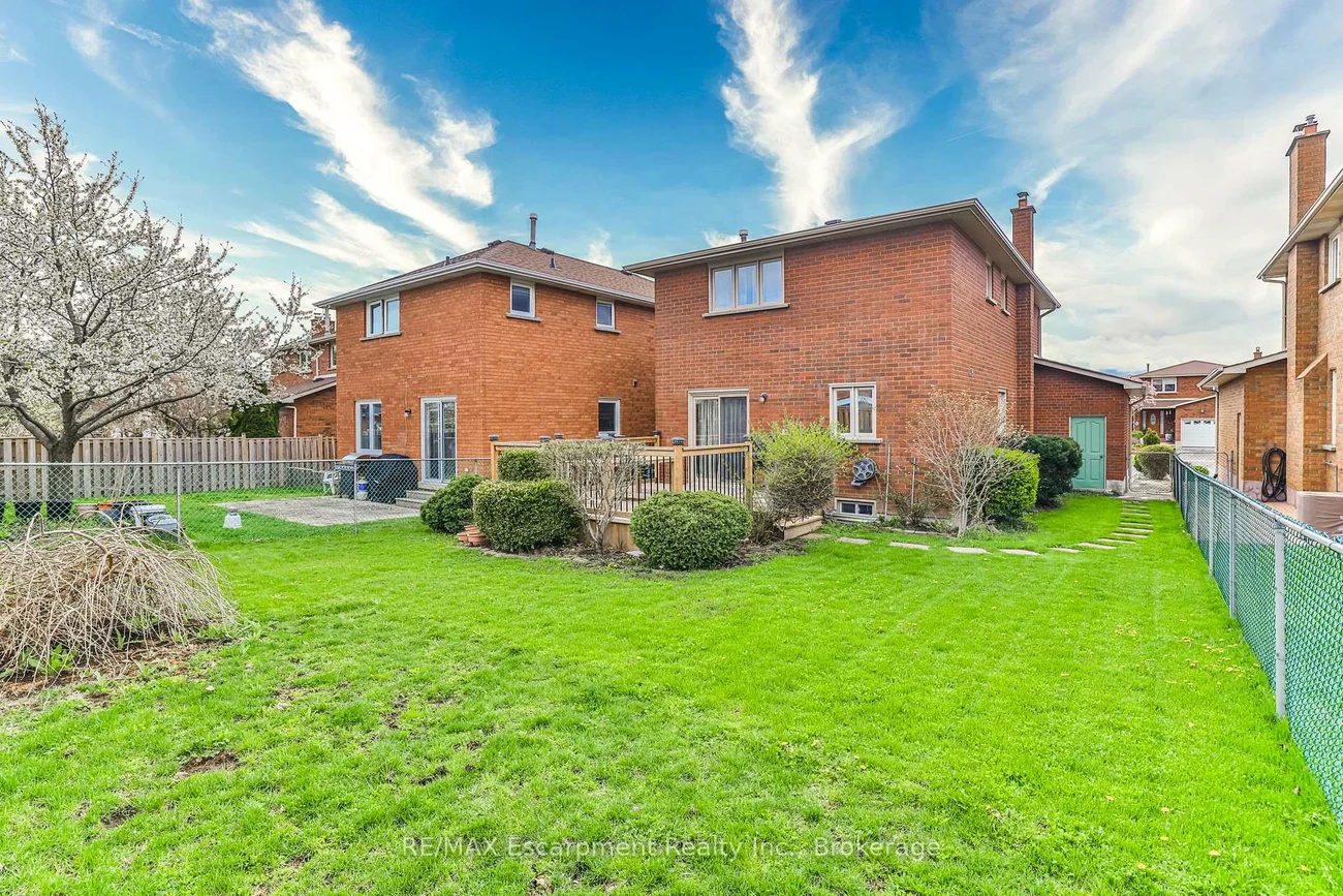 90, WATERFALL, East Woodbridge, Vaughan