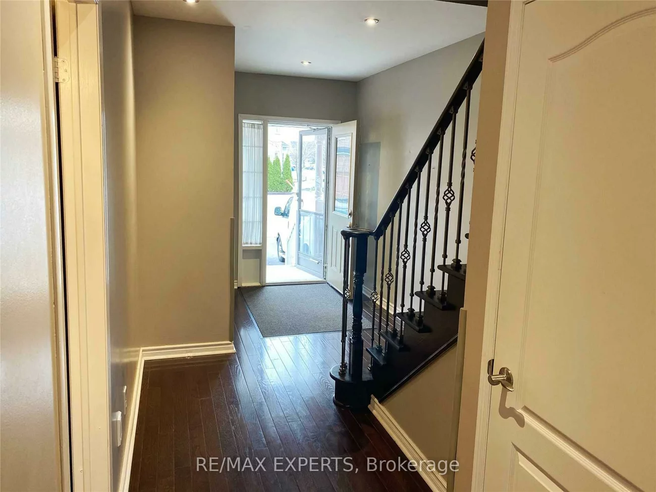 202, Deepsprings, Vellore Village, Vaughan