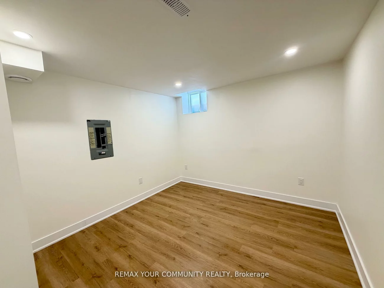 22, Stanton, Vellore Village, Vaughan