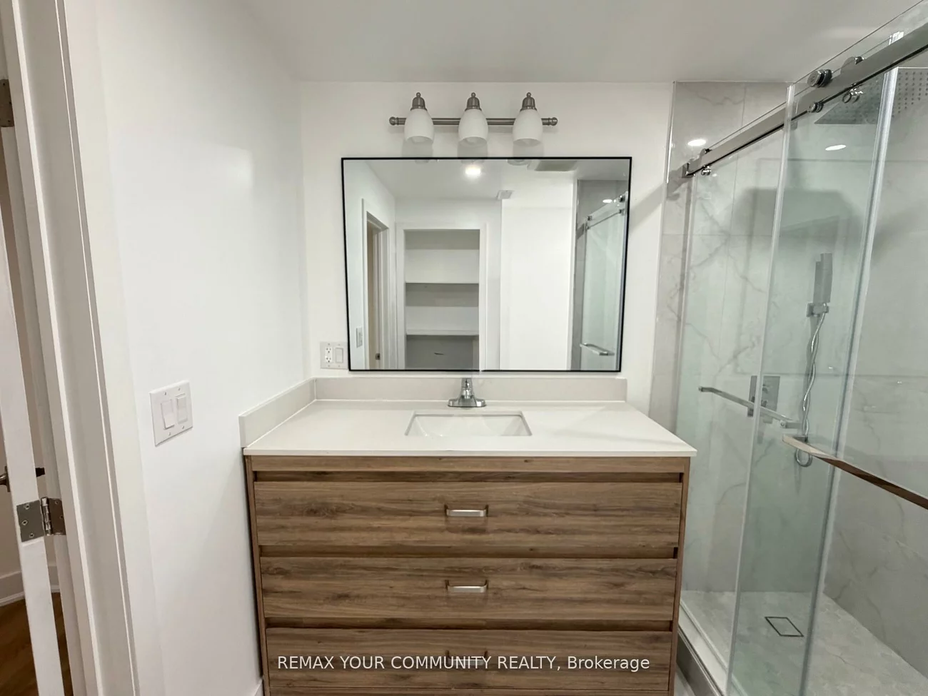 22, Stanton, Vellore Village, Vaughan