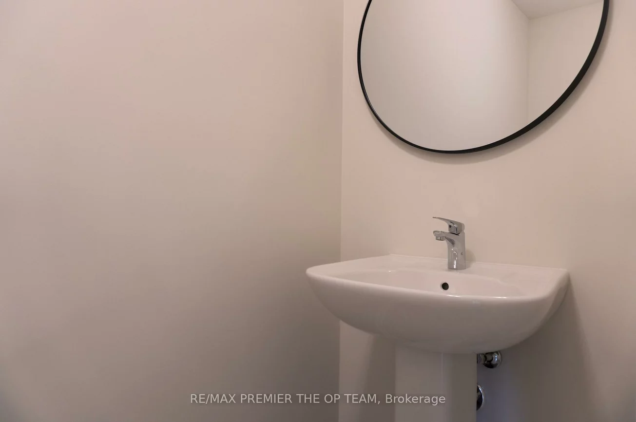 12, Pierre Berton, Kleinburg, Vaughan