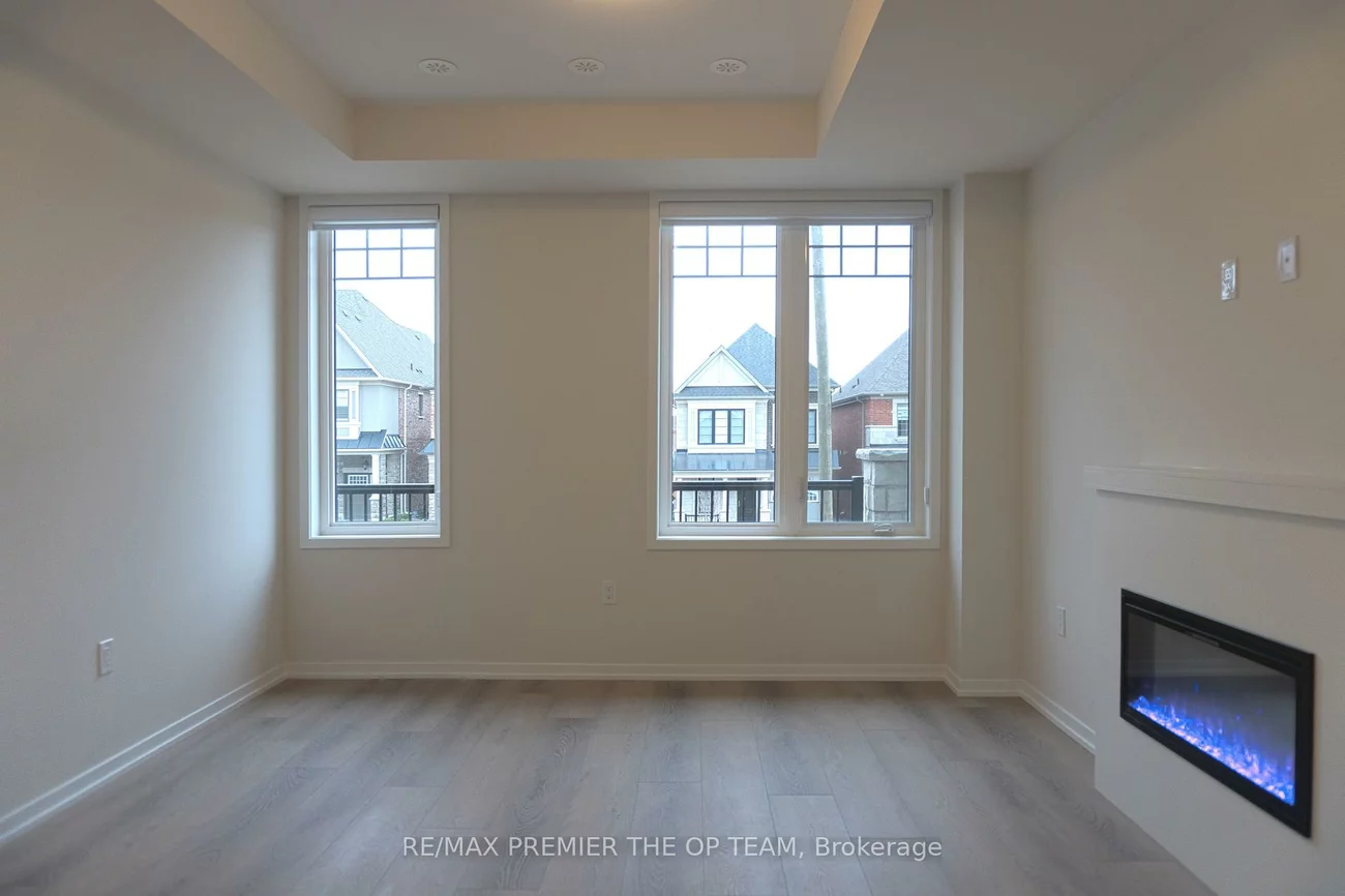 12, Pierre Berton, Kleinburg, Vaughan