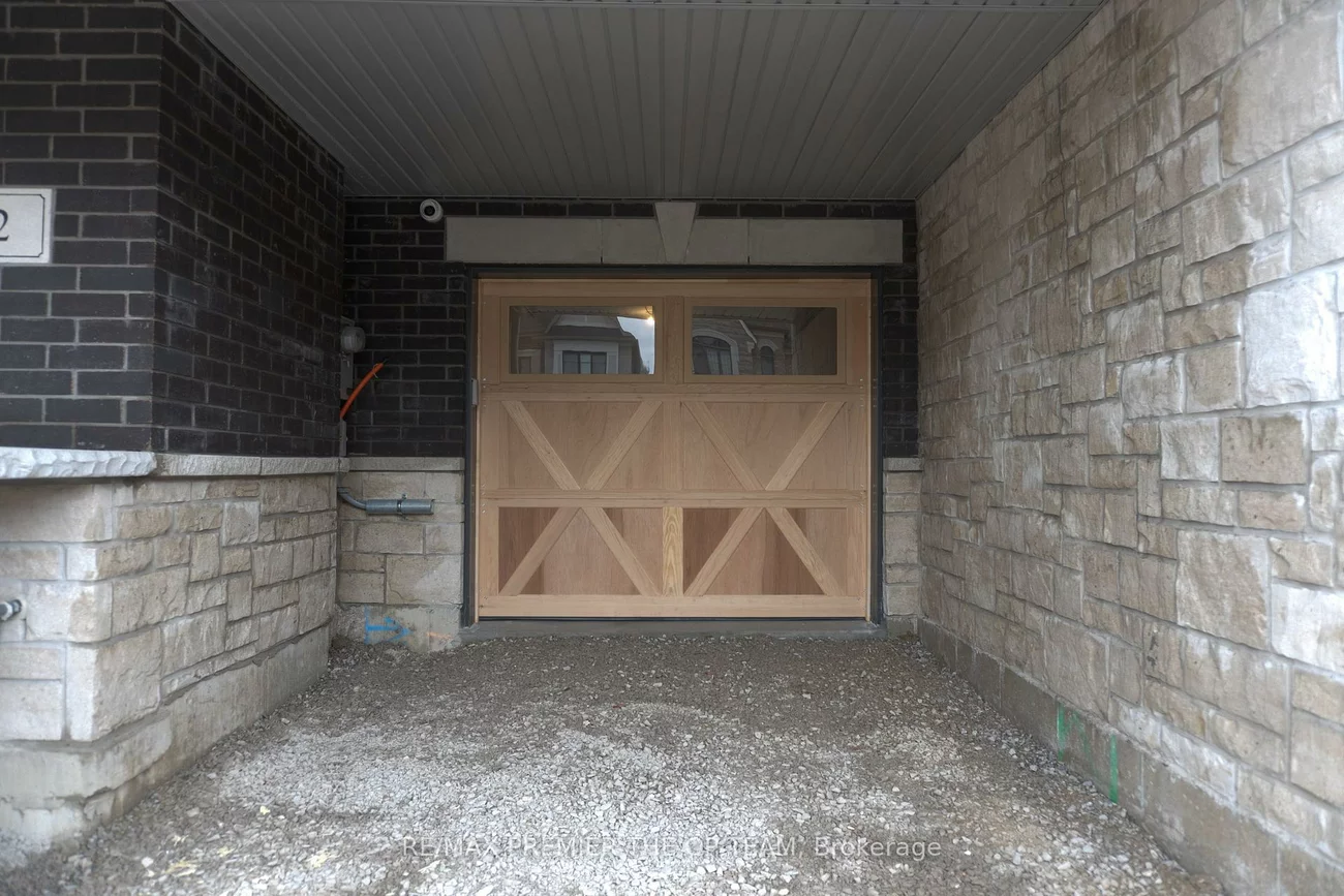 12, Pierre Berton, Kleinburg, Vaughan