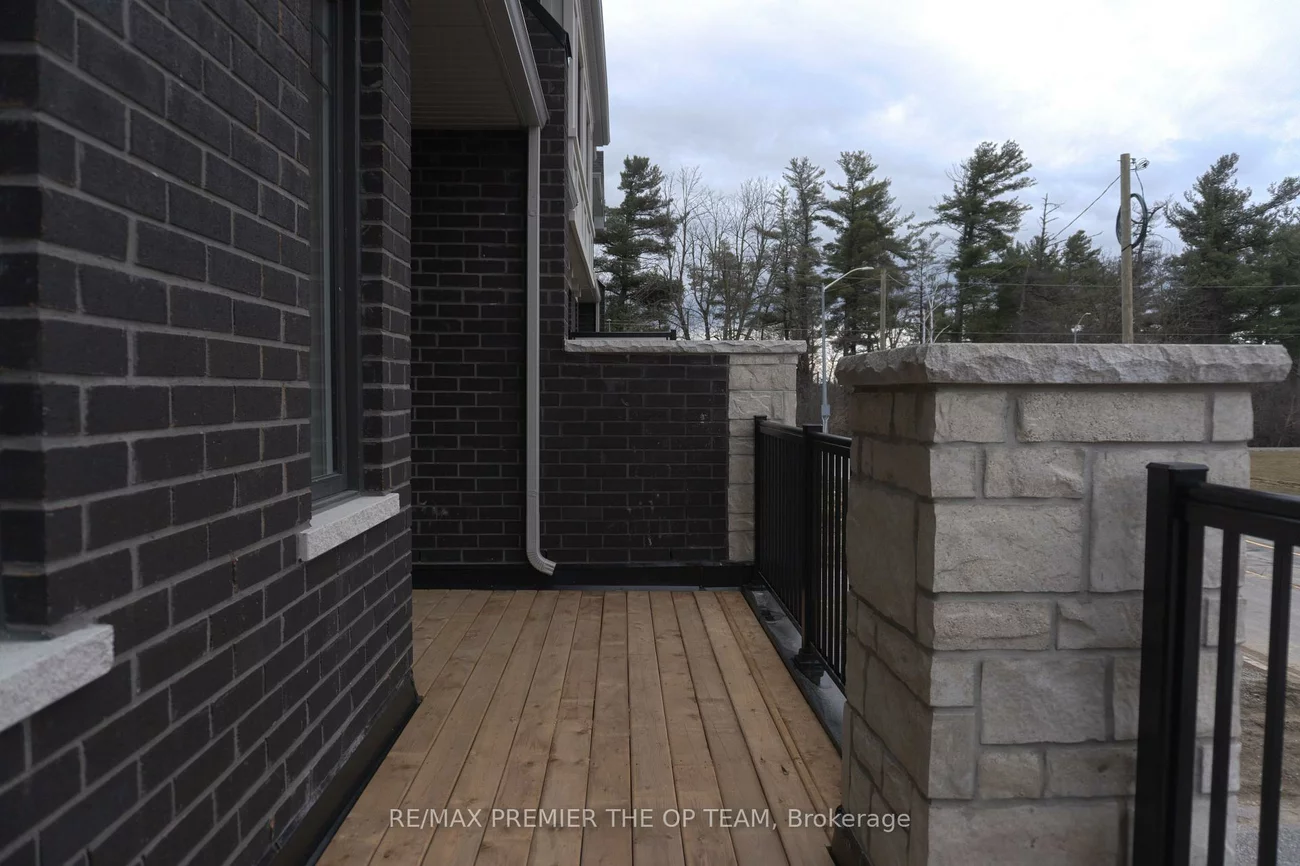 12, Pierre Berton, Kleinburg, Vaughan