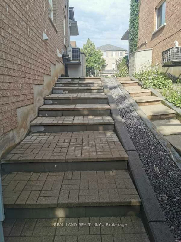 Bsmt 28, Lina Marra, Patterson, Vaughan