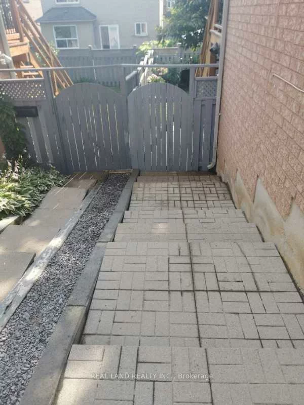 Bsmt 28, Lina Marra, Patterson, Vaughan