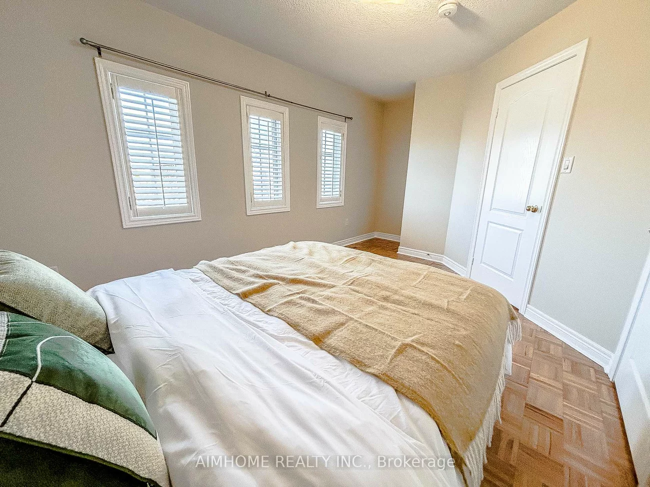 49, Pine Hollow, Maple, Vaughan