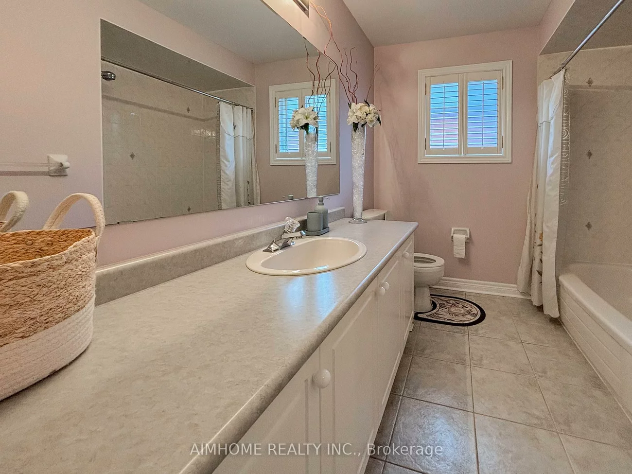 49, Pine Hollow, Maple, Vaughan