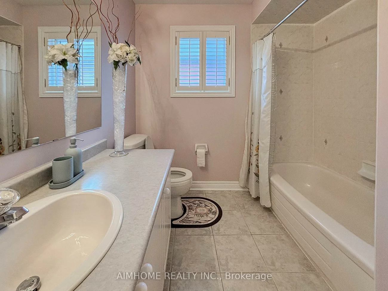 49, Pine Hollow, Maple, Vaughan