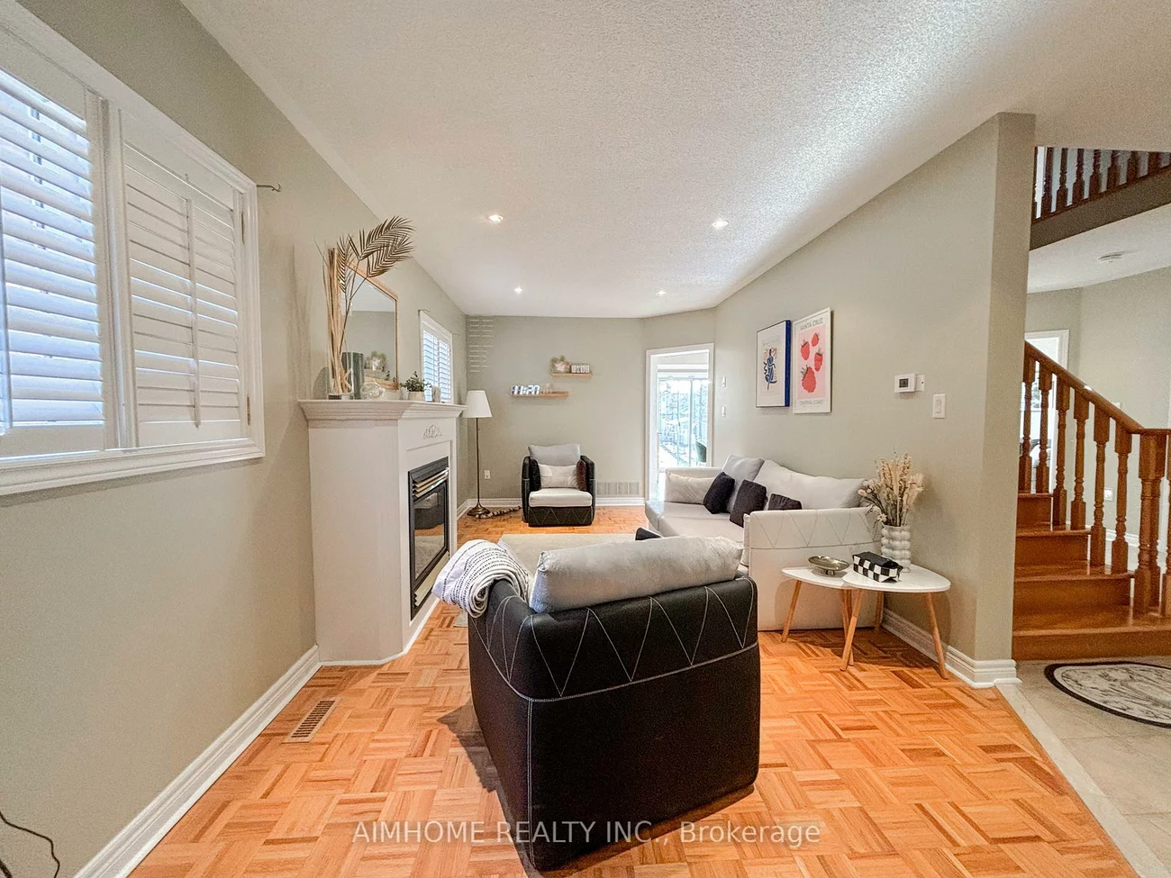 49, Pine Hollow, Maple, Vaughan