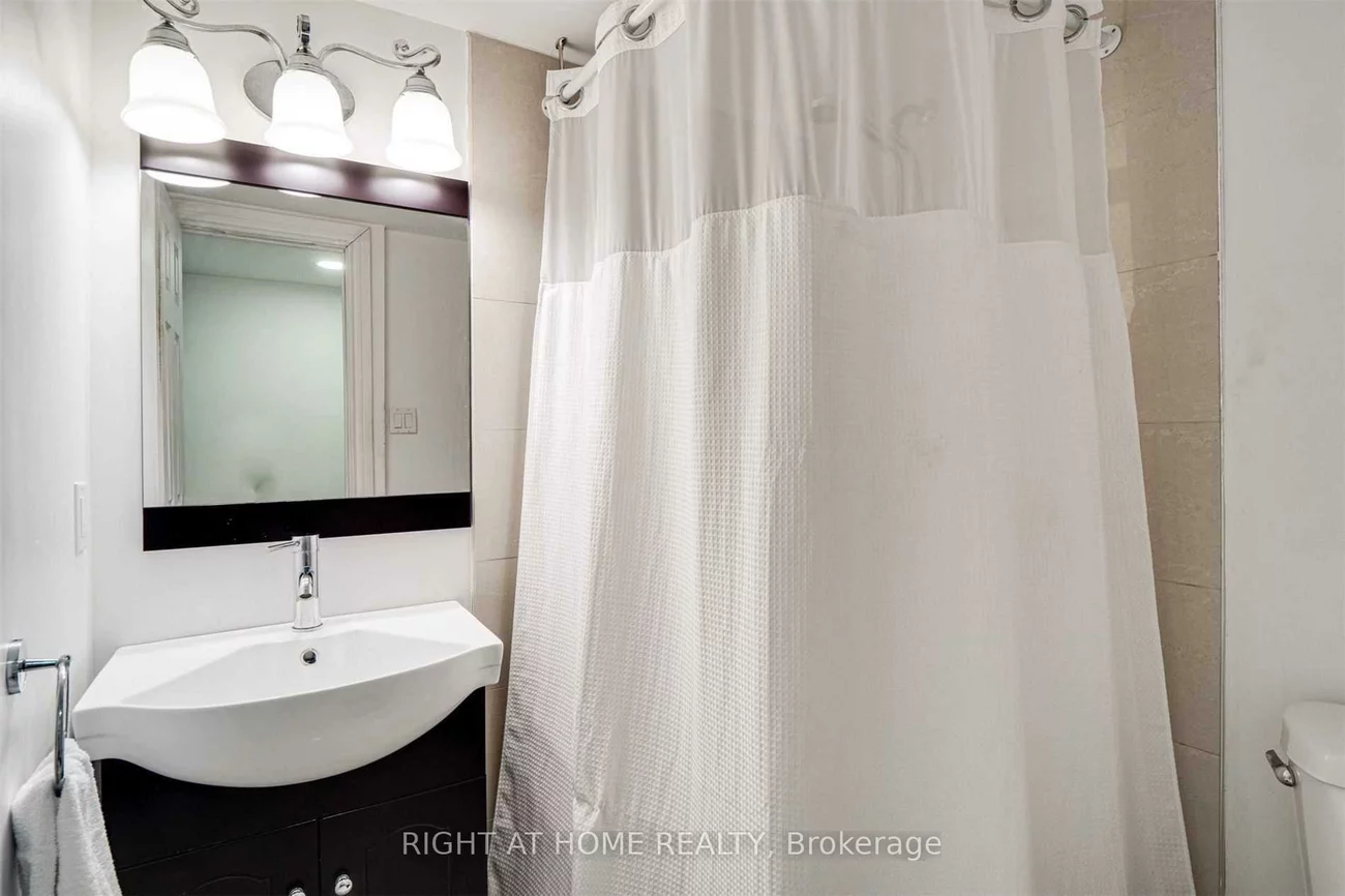 55, Dunoon, Maple, Vaughan