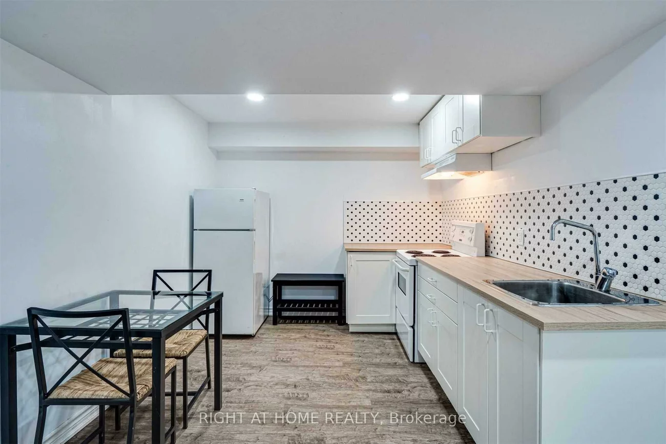 55, Dunoon, Maple, Vaughan