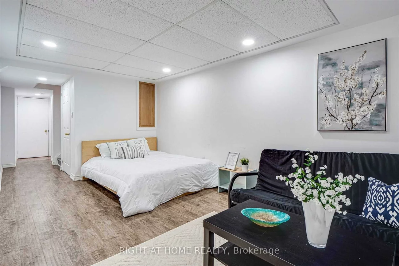 55, Dunoon, Maple, Vaughan