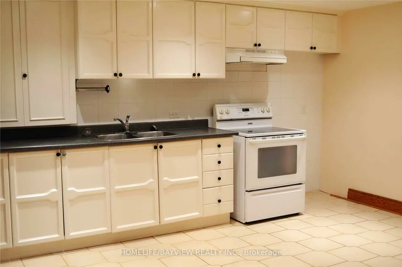 23, Arrowhead, East Woodbridge, Vaughan