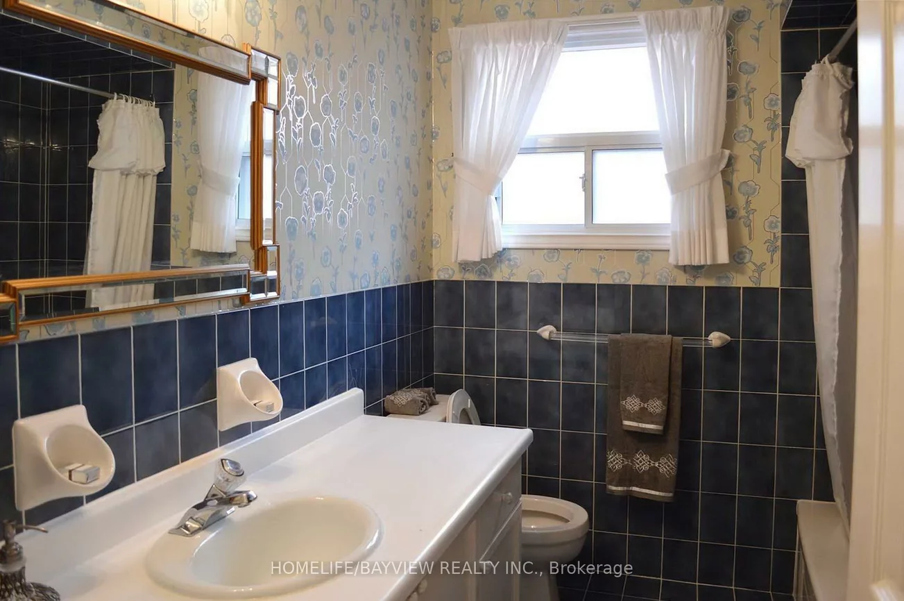 23, Arrowhead, East Woodbridge, Vaughan