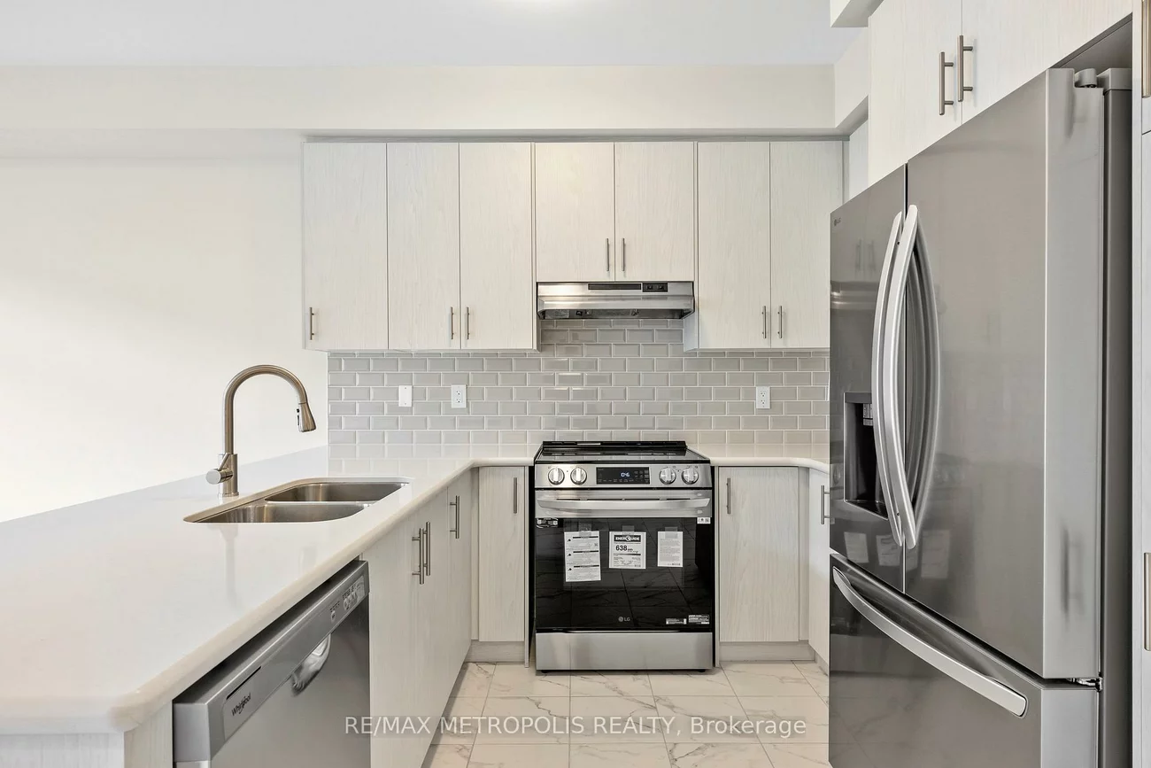 38, Singhampton, Kleinburg, Vaughan