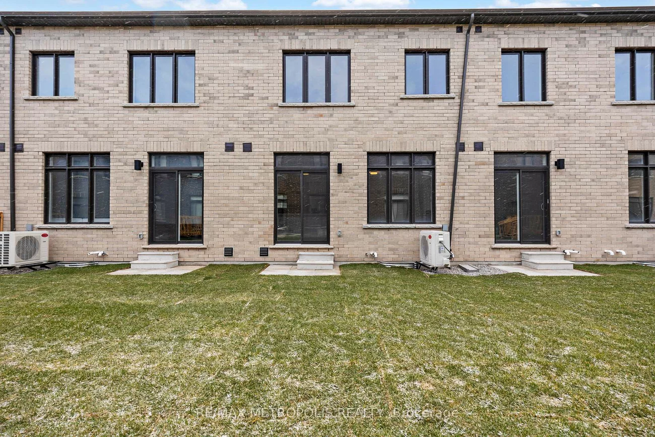 38, Singhampton, Kleinburg, Vaughan