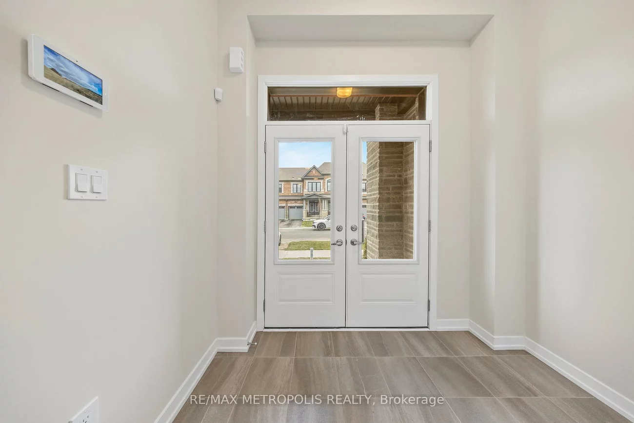 38, Singhampton, Kleinburg, Vaughan