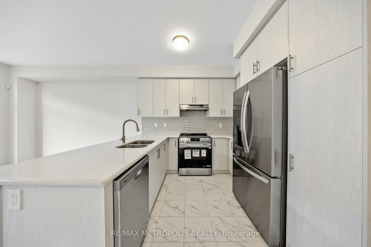 38, Singhampton, Kleinburg, Vaughan