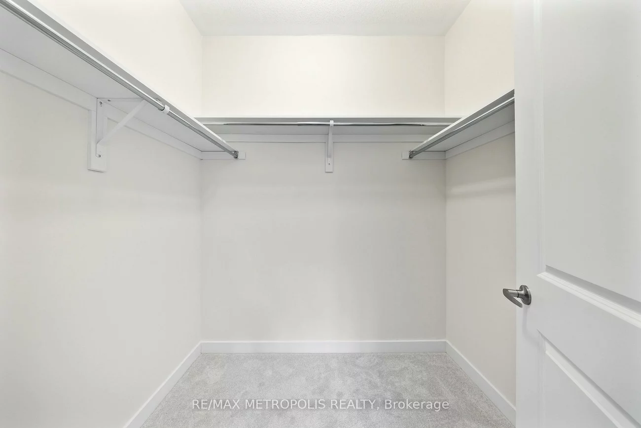 38, Singhampton, Kleinburg, Vaughan