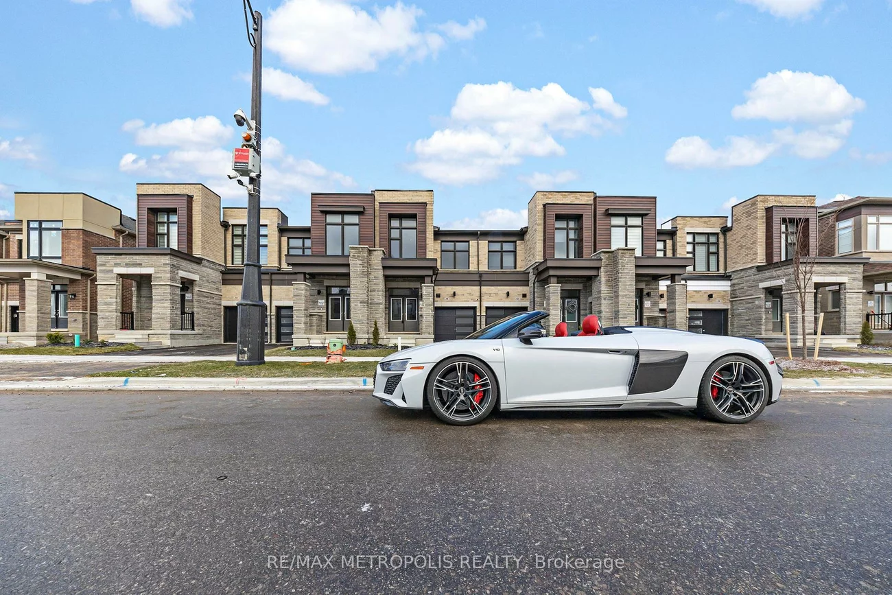 38, Singhampton, Kleinburg, Vaughan