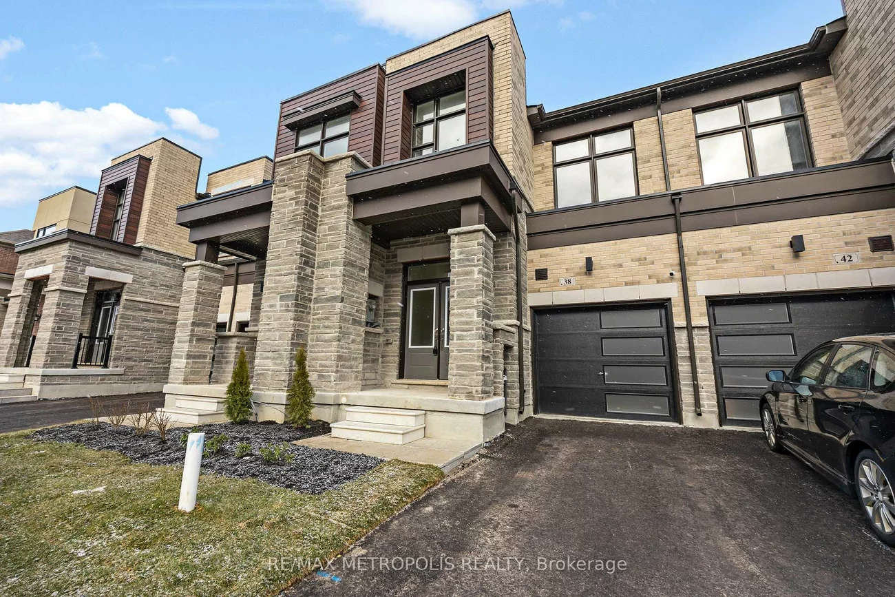 38, Singhampton, Kleinburg, Vaughan