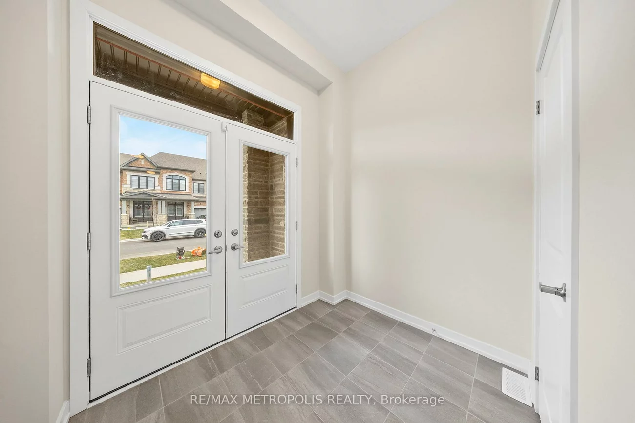 38, Singhampton, Kleinburg, Vaughan