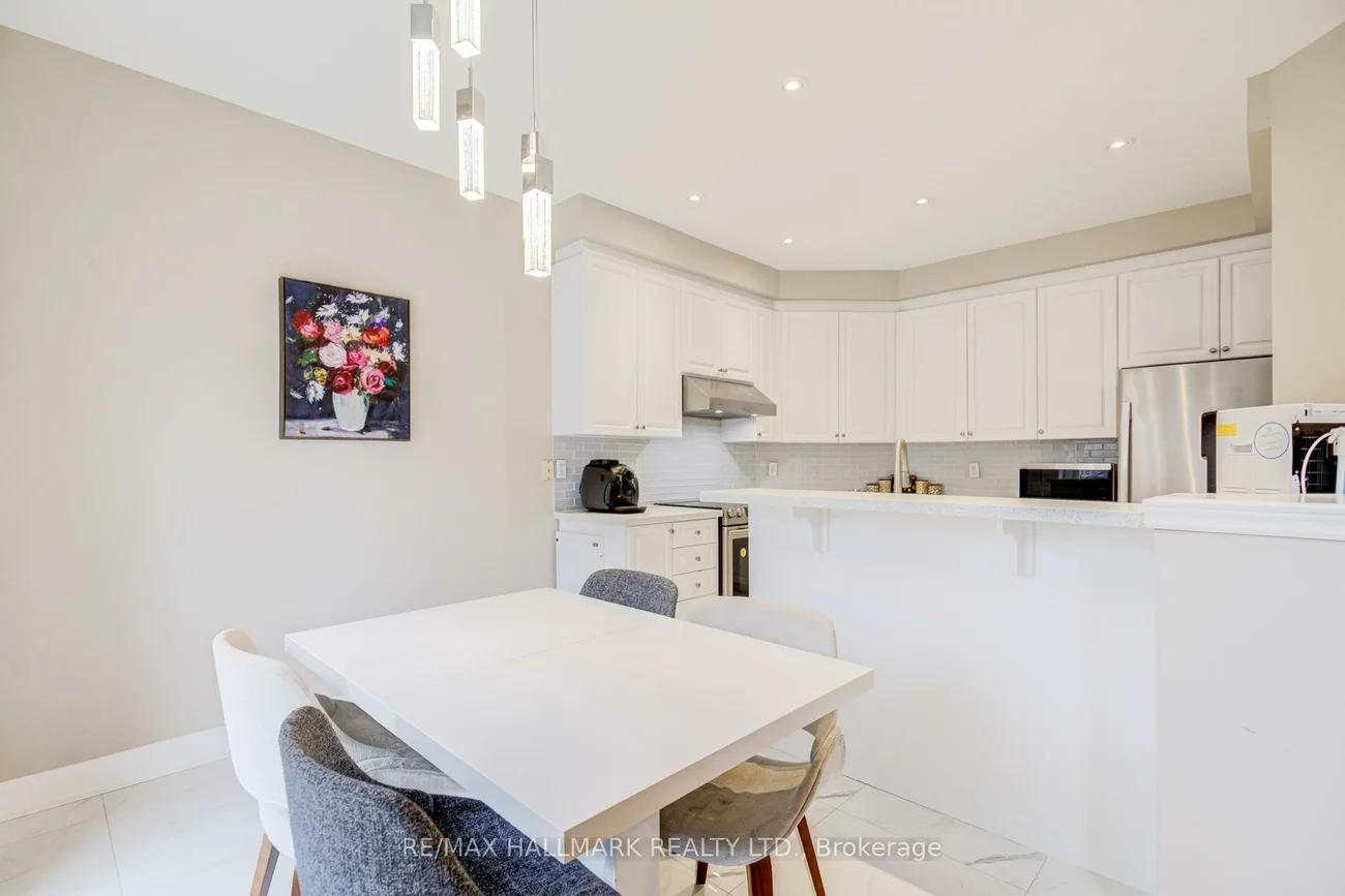 45, Oland, Vellore Village, Vaughan