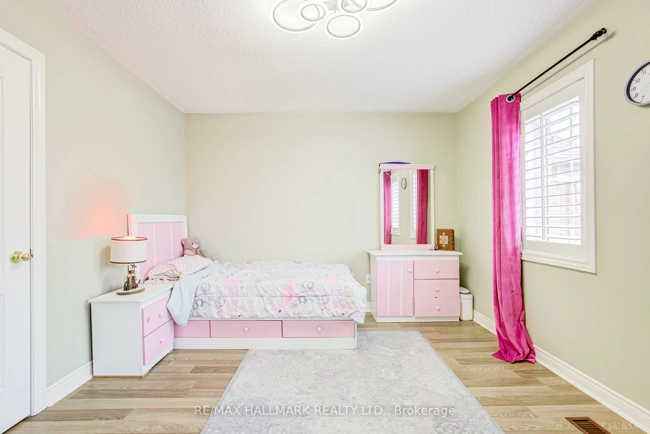 45, Oland, Vellore Village, Vaughan
