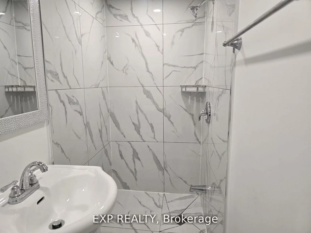 50, Farooq, Vellore Village, Vaughan