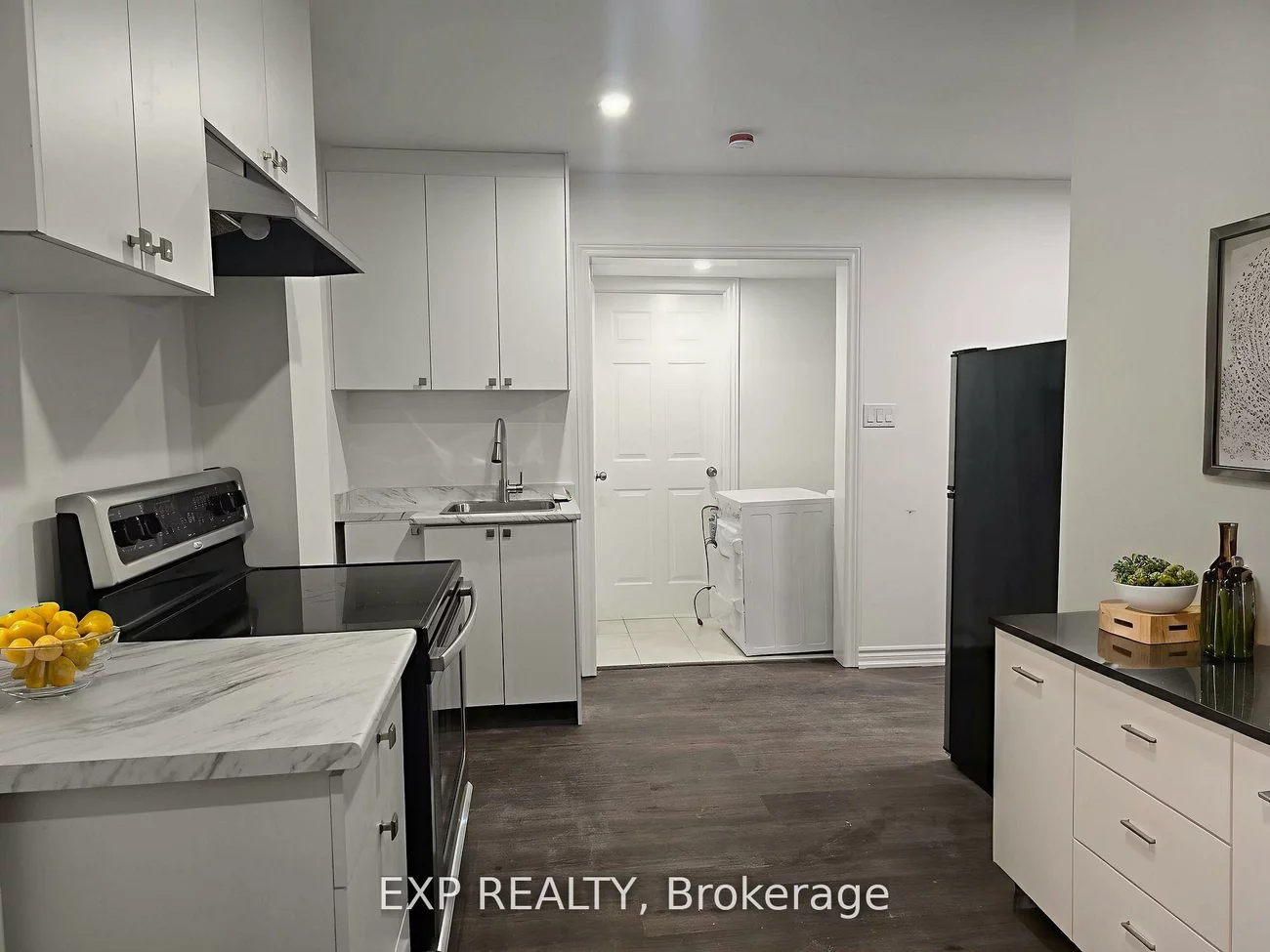 50, Farooq, Vellore Village, Vaughan