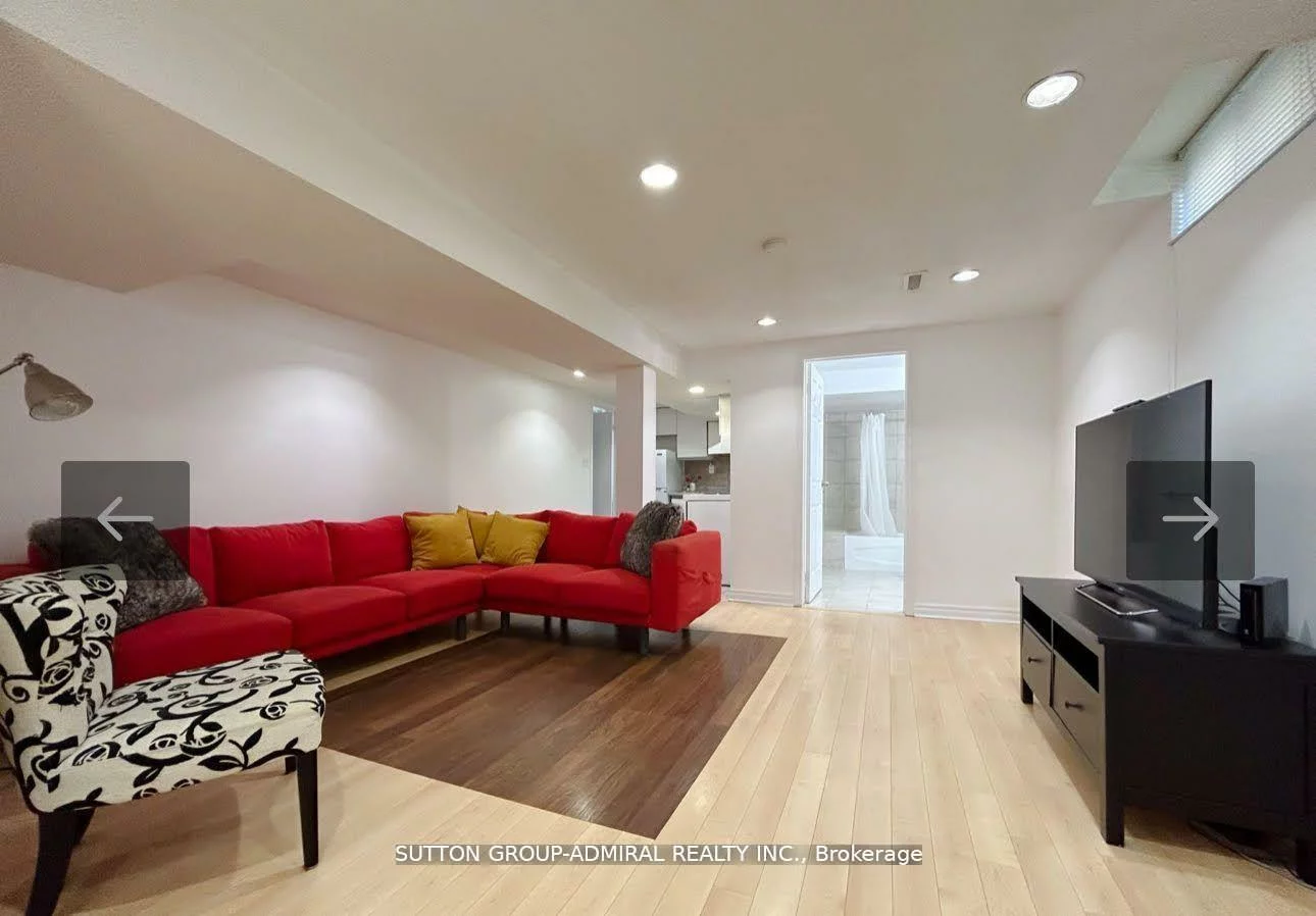 4, Mather, Lakeview Estates, Vaughan