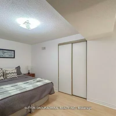 4, Mather, Lakeview Estates, Vaughan