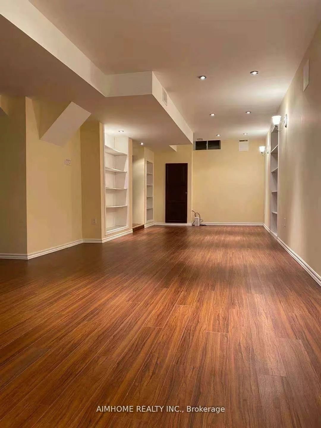 61, Ten Oaks Blvd, Patterson, Vaughan