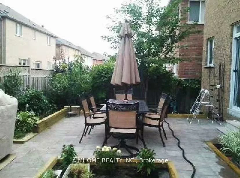 61, Ten Oaks Blvd, Patterson, Vaughan
