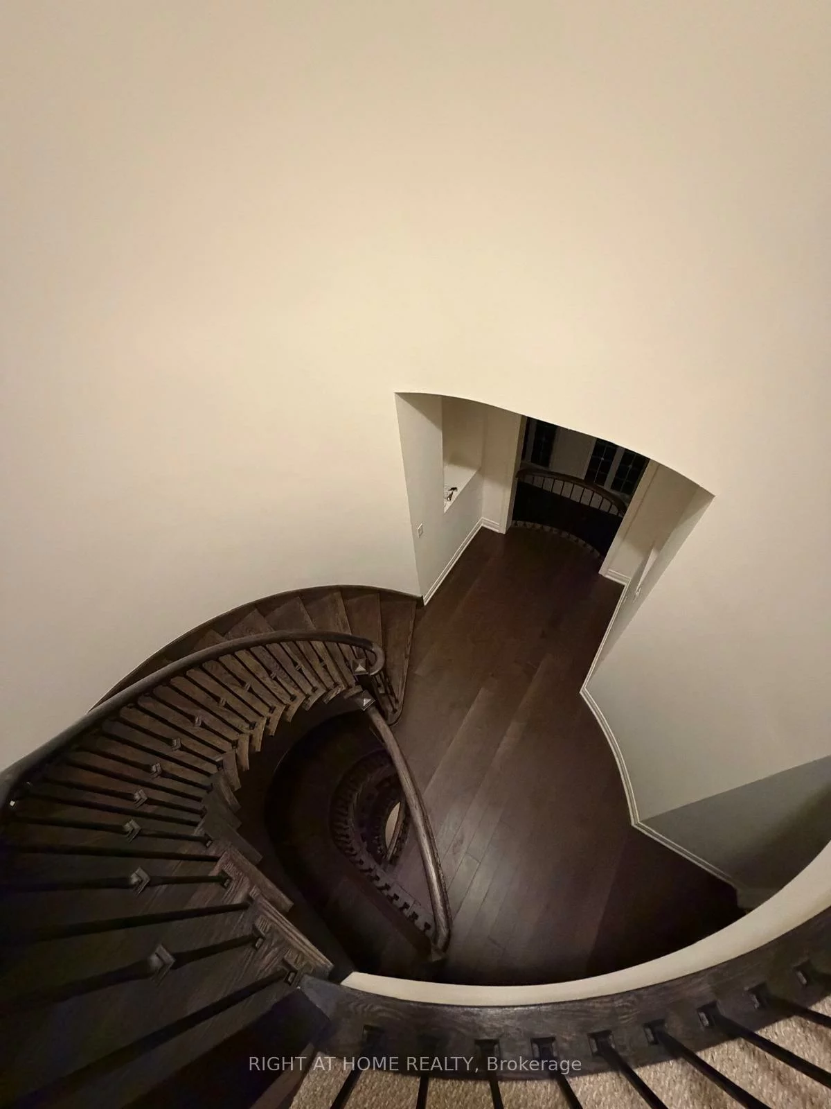 9, STRAWCUTTER, Patterson, Vaughan