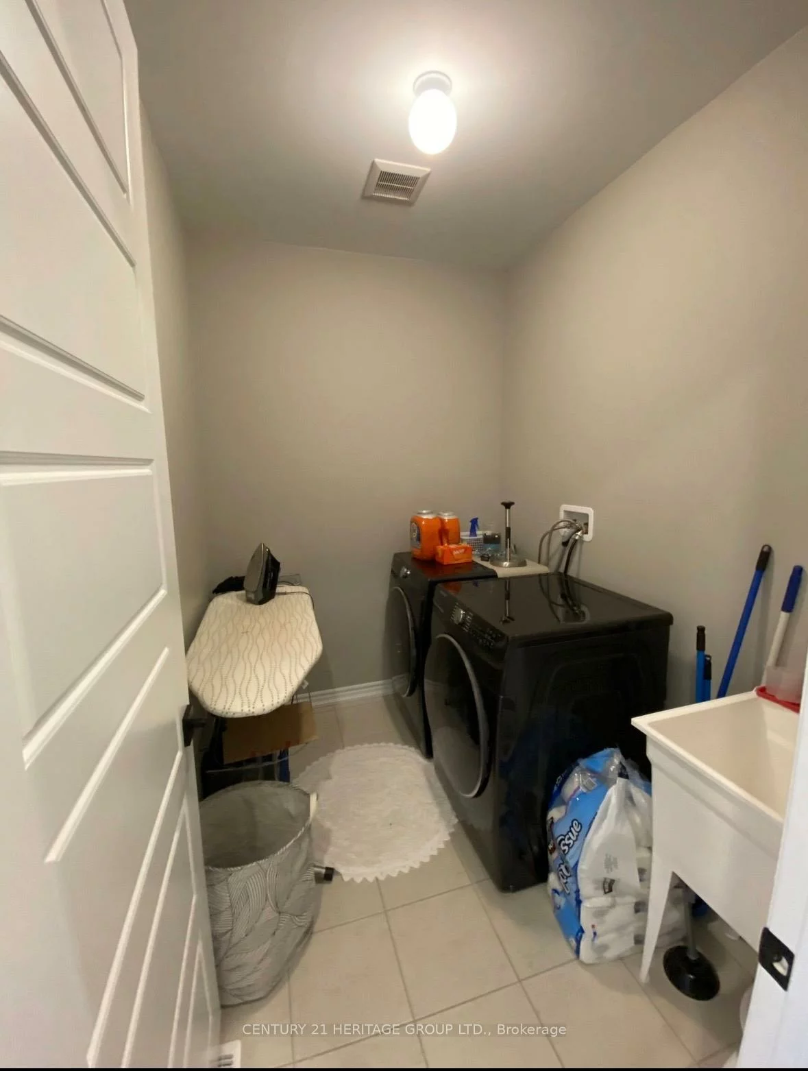 6, Morning Sparrow, Kleinburg, Vaughan