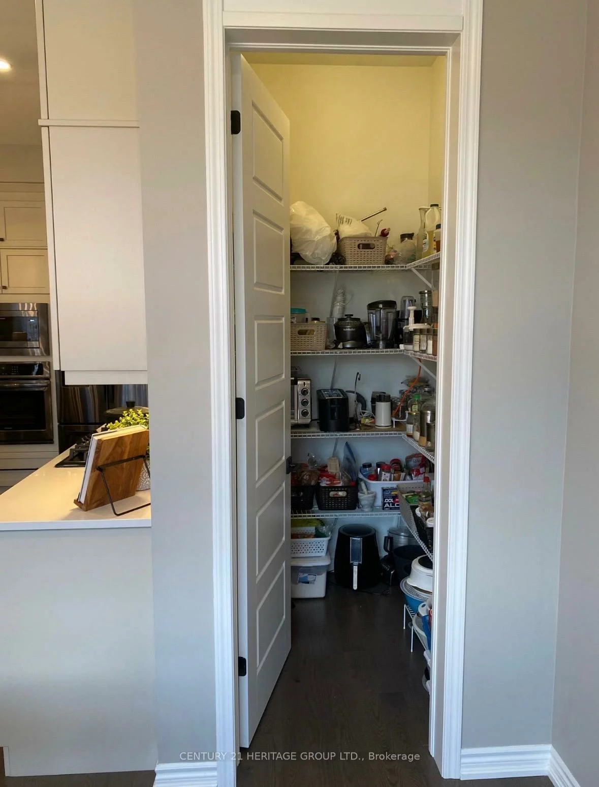 6, Morning Sparrow, Kleinburg, Vaughan