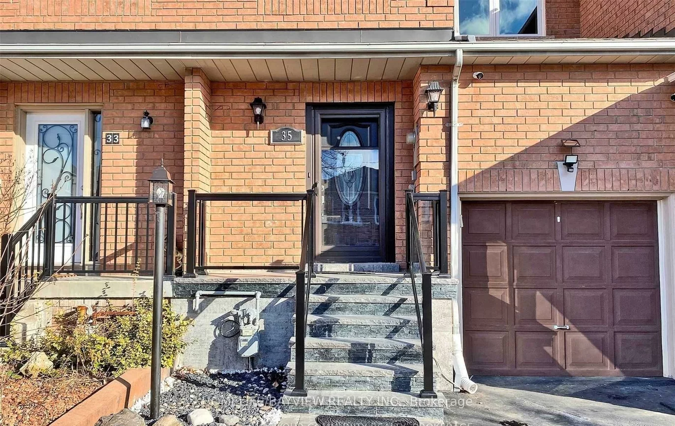 35, Wedgewood (first and second floor), Concord, Vaughan